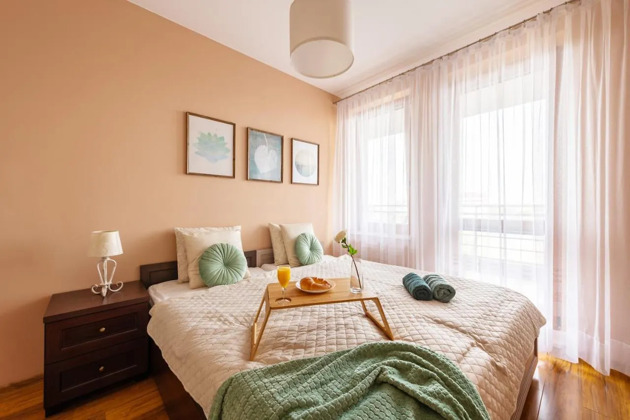 شقة ~Comfortify~ Kingsize Bed, A/C, Wifi, Skylineview وارسو