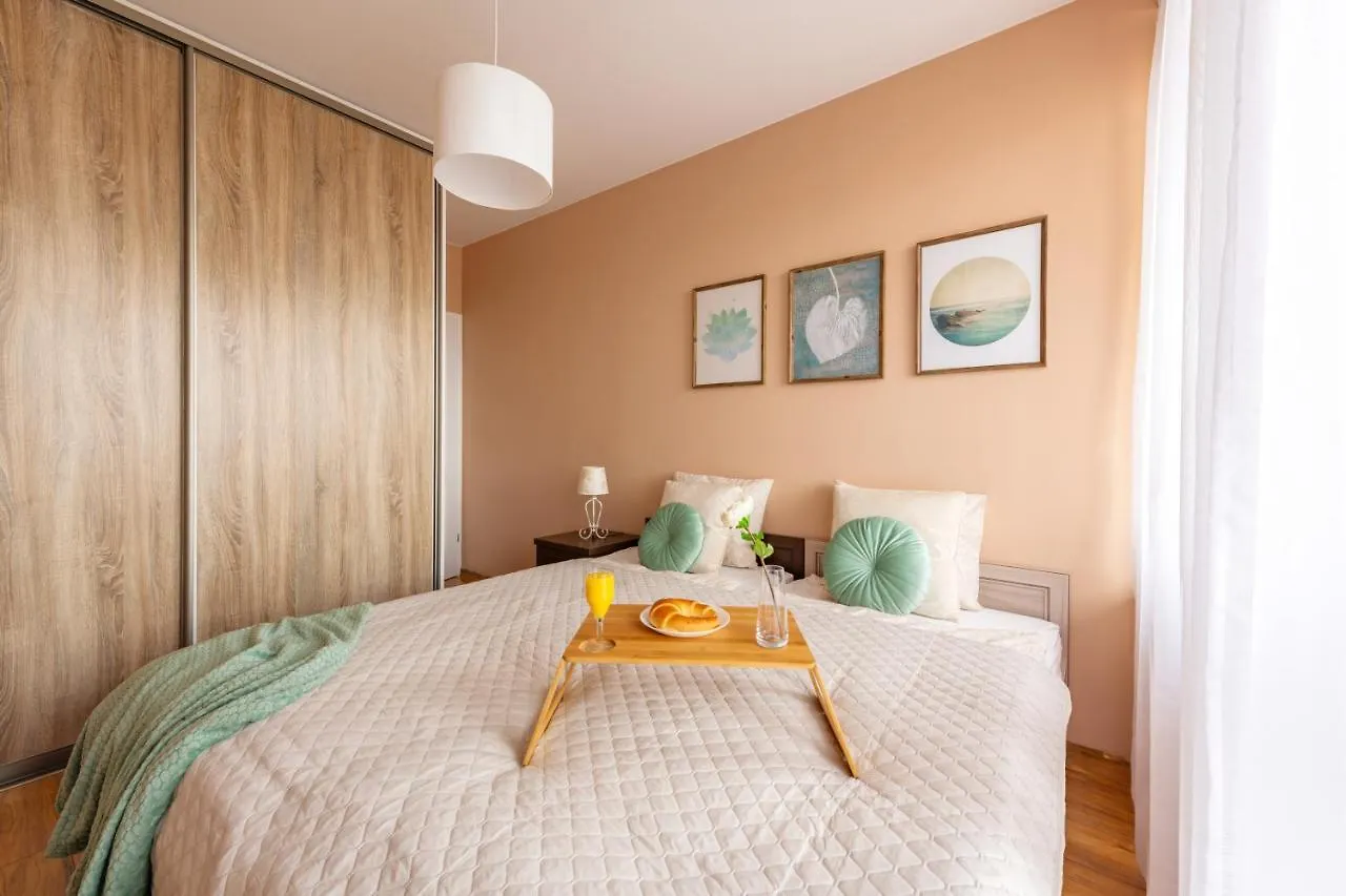 شقة ~Comfortify~ Kingsize Bed, A/C, Wifi, Skylineview وارسو